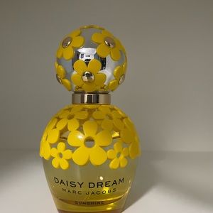 Marc Jacobs Daisy Dream Sunshine Women 1.7 oz EDT Spray (USED) without box